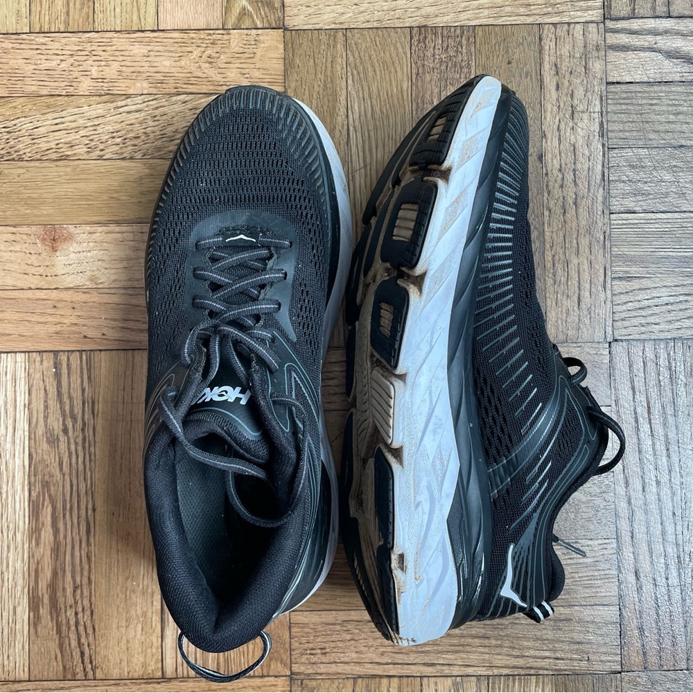 Hoka Bondi 7 sneakers